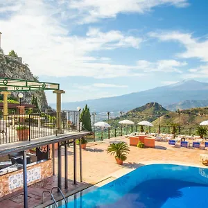 Sonia **** Taormina